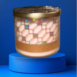 NWT B&BW Peach Bellini Candle Geometric Patterned Candle